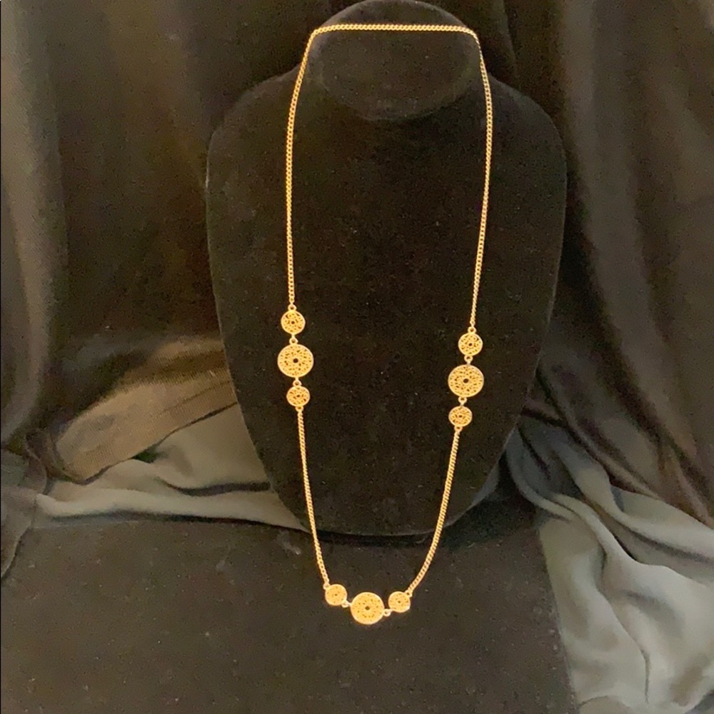 Avon Vintage gold necklace 171/4 inches long